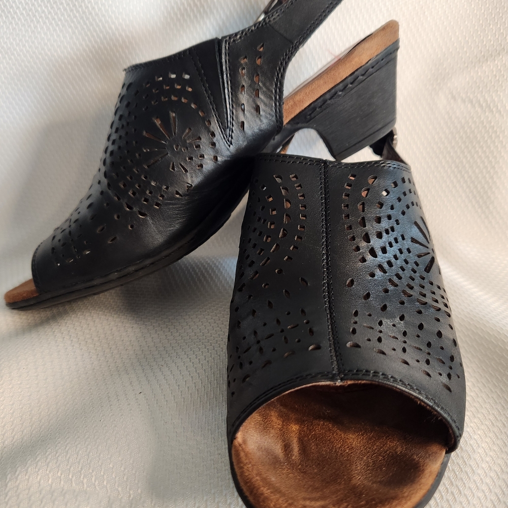 Cobb Hill by New Balance Perforated Peep-Toe Slingback Sandals • Black • 9.5W